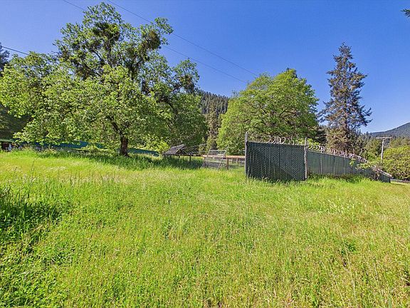 5th image of 1450 Red Cap Rd