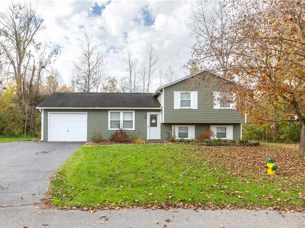 3040 Claybourne Ln, Baldwinsville, NY 13027