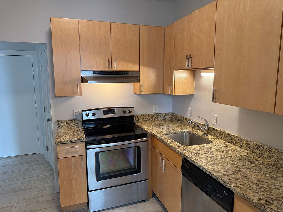 1st image of 105 Main St