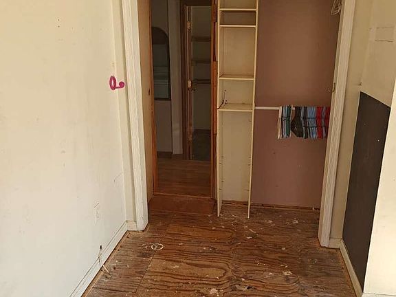 5th image of 1610 Morris Ave
