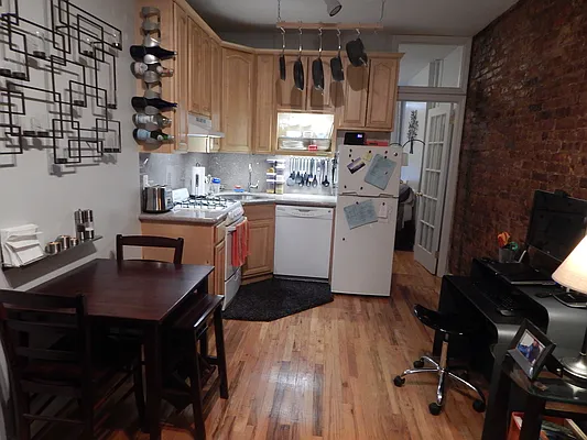 Rented by R New York | media 6