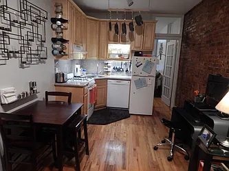 Rented by R New York