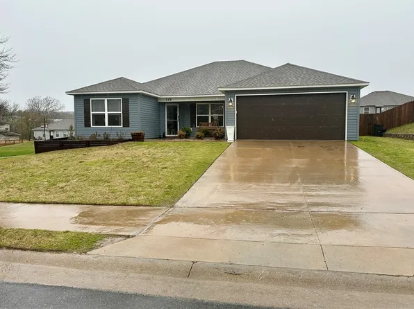 279 Evans St, Huntsville, AR 72740