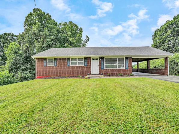 15 Whitten St, Rocky Mount, VA 24151