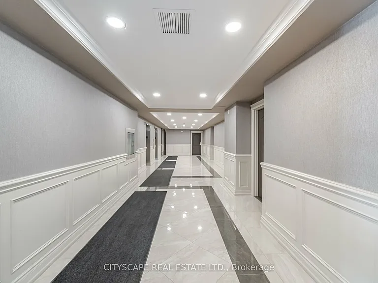 3351 Cawthra Rd #321 — Photo 5