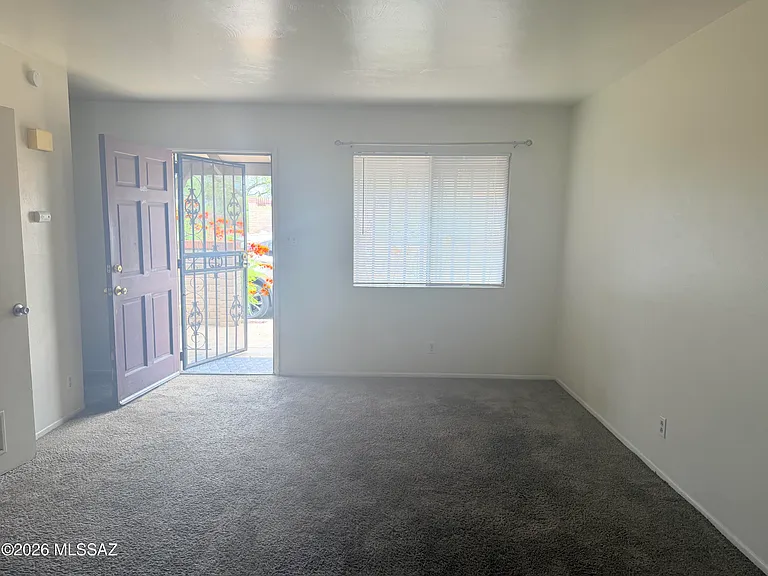 1244 S Camino Seco — Photo 4
