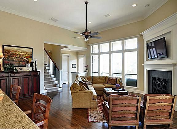 5th image of 6026 Bellevue Pl