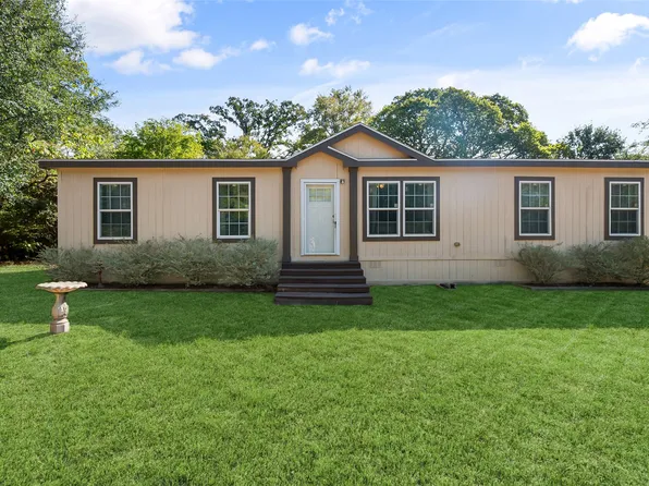 110 Wooded Creek Dr, Athens, TX 75751