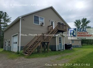 3019 Broadway APT B, Glenburn, ME 04401