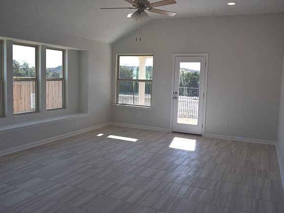 5th image of 2504 Caddo Canoe Dr