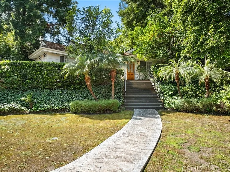 3969 Longridge Studio Ctr — Photo 31