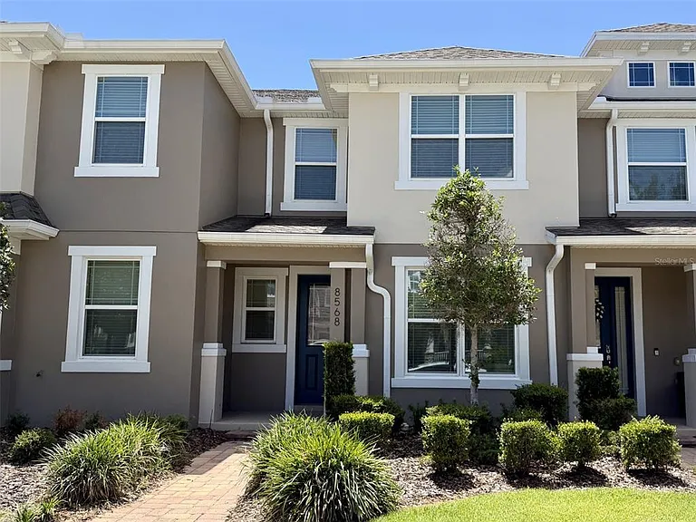 8568 Dufferin Ln — Photo 1