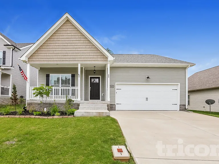 549 Medallion Cir — Photo 2