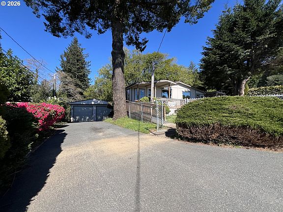 3rd image of 97972 Hallway Rd