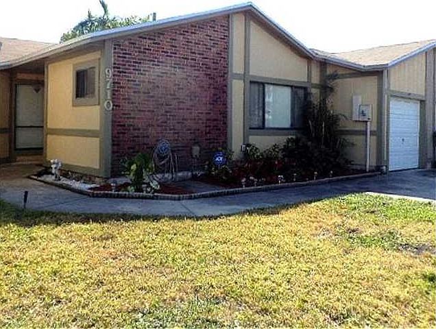 1st image of 9710 W Elm Ln