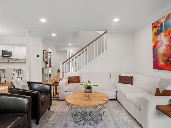 3rd image of 2350 Leptis Cir