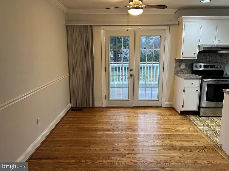 810 Wisteria Dr — Photo 8