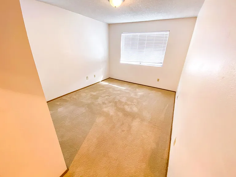 Twin Cedars Apartments — Photo 22