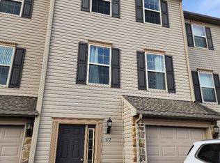 172 Katelyn Dr, New Oxford, PA 17350