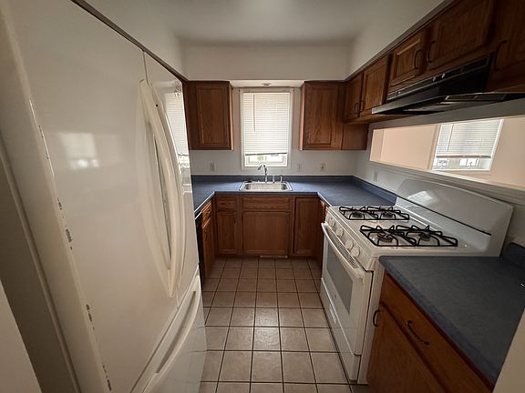 5th image of 111 Schilling Ln