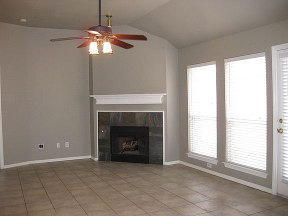 2nd image of 1833 Bachman Ct