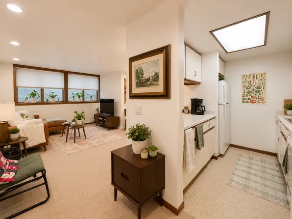 432-436 West Wilson Street, 432-436 W Wilson St #2, Madison, WI 53703