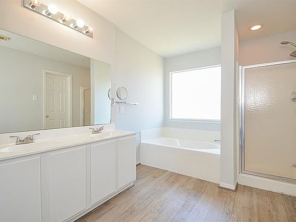 5th image of 3208 Maryfield Ln