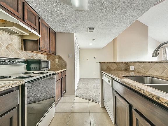5th image of 2300 Old Spanish Trl APT 2119