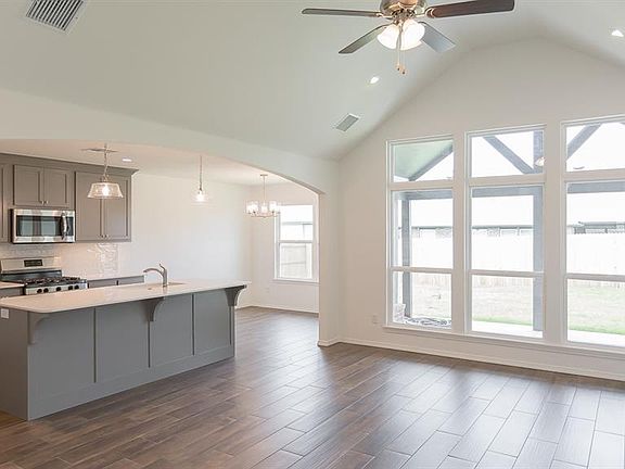 4th image of 8205 NW 151st Ter