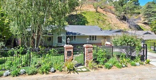 3rd image of 3673 Goodland Ave