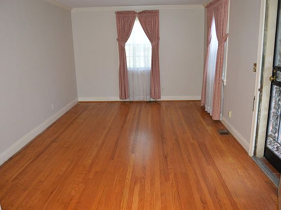 4th image of 1714 Merritt Dr