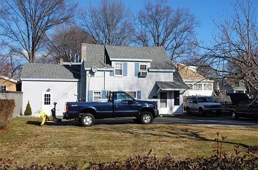 2nd image of 6 Laurel St