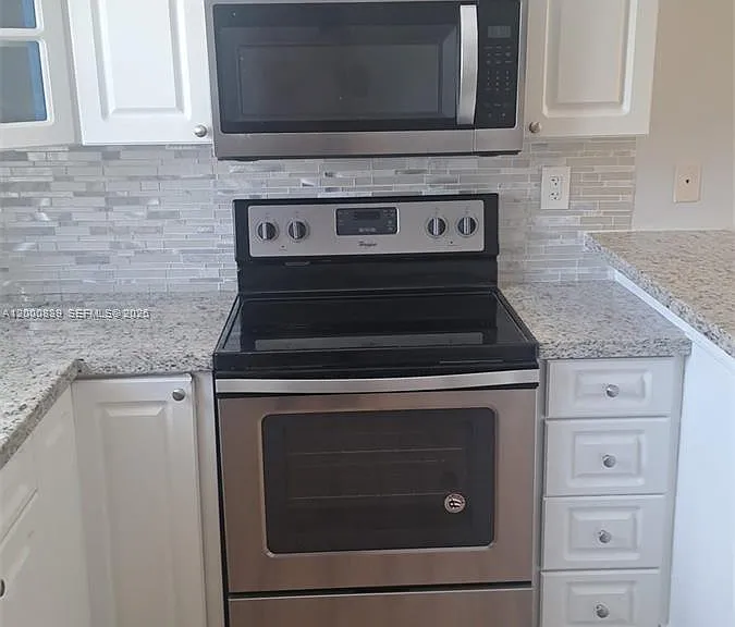 2415 Lincoln St #307 — Photo 3