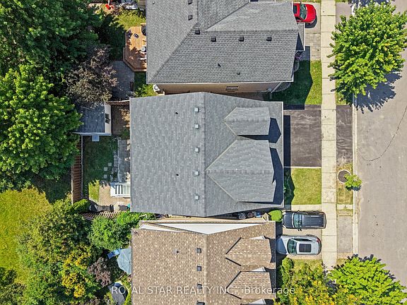 5th image of 1522 Swann Cres