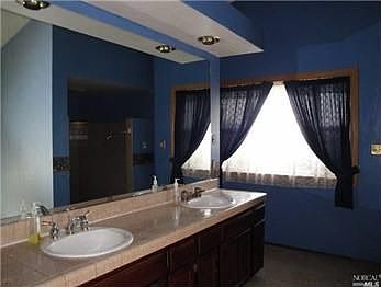 2nd image of 111 Spinnaker Ct