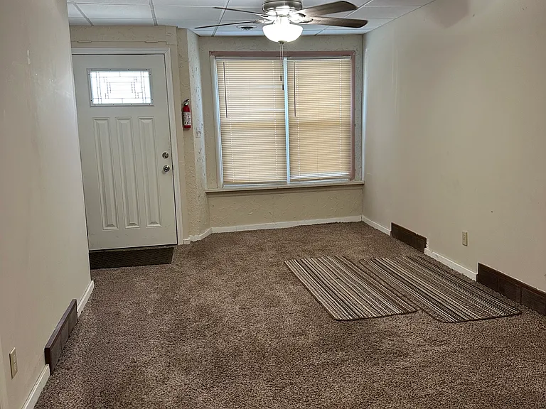 4651 Broadway #1 — Photo 3