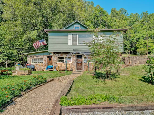66 Najjum Ln, Roanoke, VA 24019