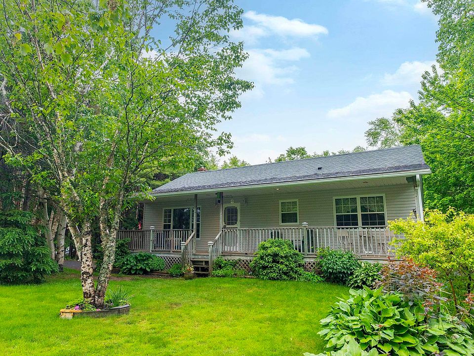 1st image of 20 Willowdale Dr