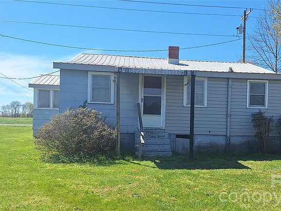 3rd image of 2786 Cat Square Rd