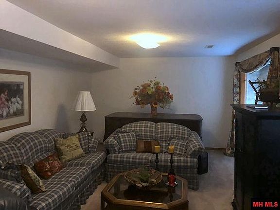 5th image of 241 Maverick Ln