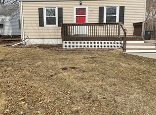 5711 Francis Ave, Des Moines, IA 50310