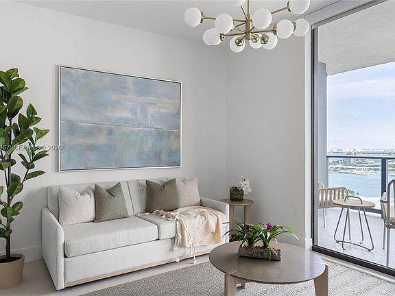 3rd image of 601 NE 1st Ave Unit 2716
