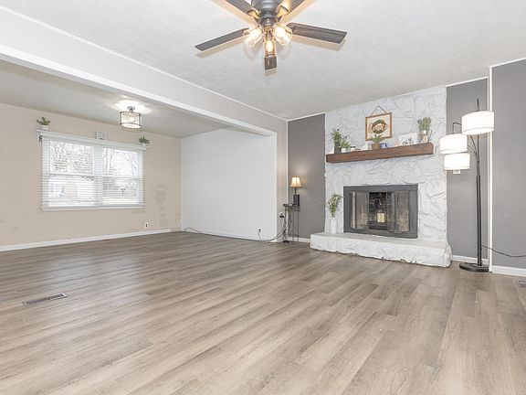 4th image of 103 S Smith St