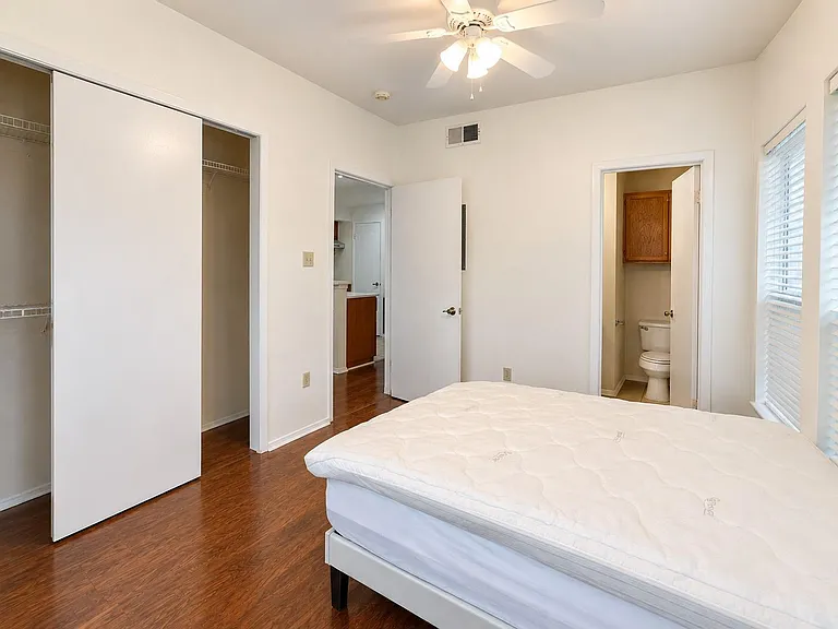 2801 Rio Grande St #203 — Photo 13