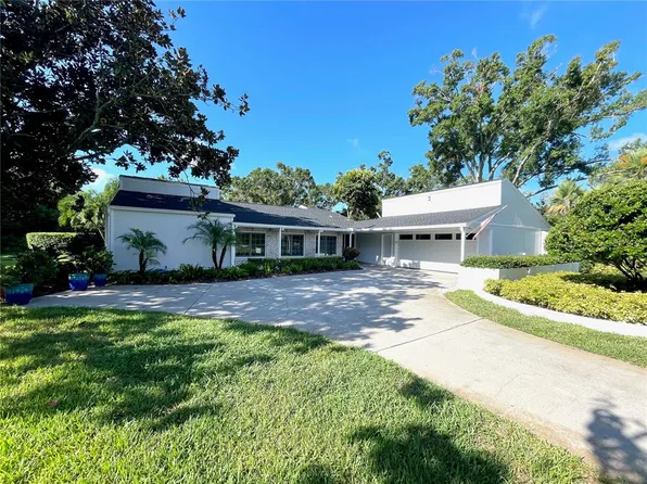 12902 Golf Crest Ter, Tampa, FL 33618