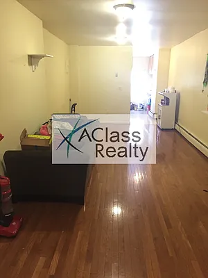 Rented by A Class Realty Long Island City LLC | media 6