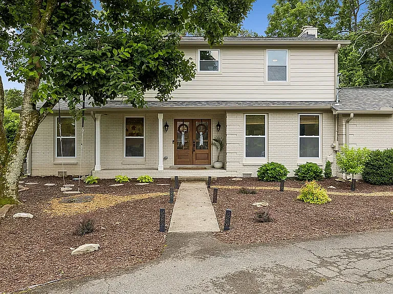 8013 Wikle Rd E — Photo 11