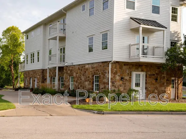 10875 N Allen Way #1, Kansas City, MO 64152