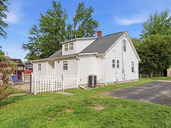 4th image of 213 Highland Ave