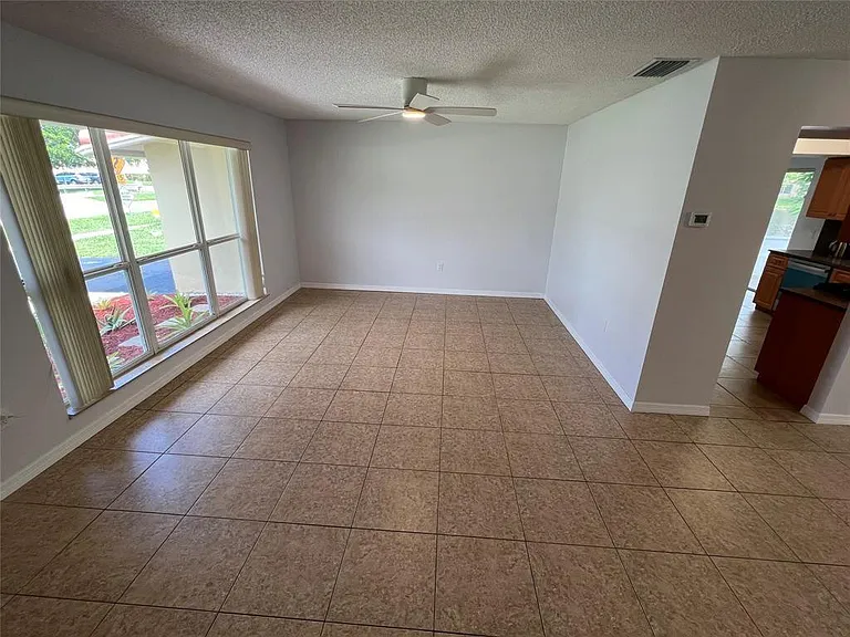 2650 NW 94th Way — Photo 4